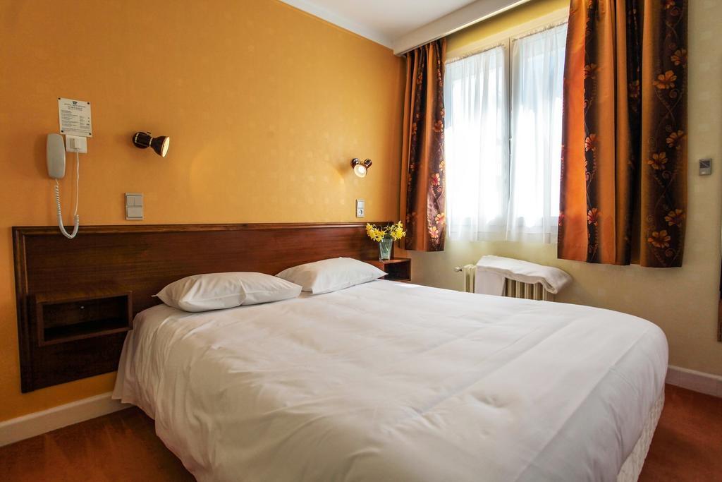 Hotel Beausejour Шодз-Ег Екстериор снимка