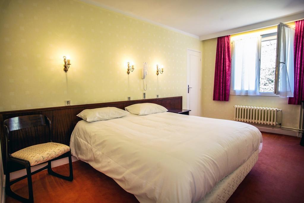 Hotel Beausejour Шодз-Ег Екстериор снимка