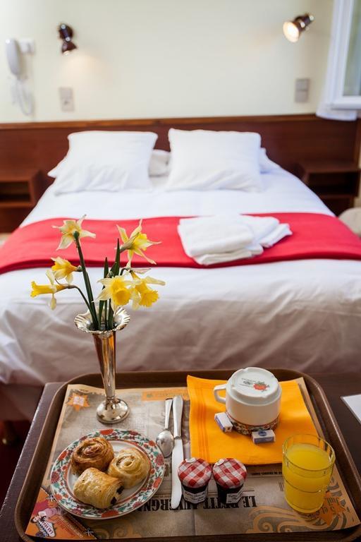 Hotel Beausejour Шодз-Ег Екстериор снимка