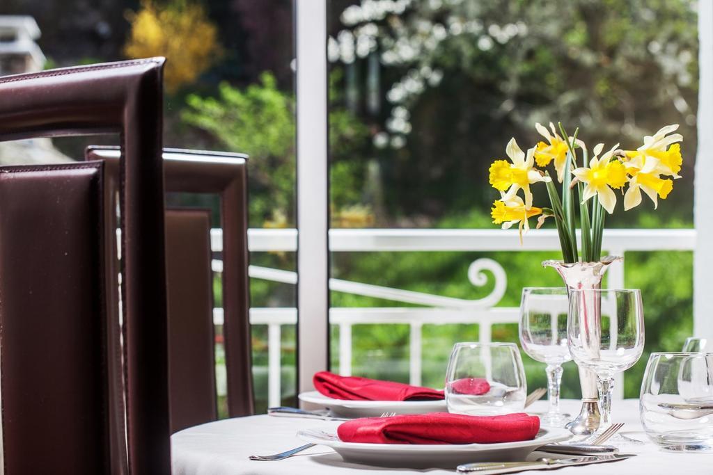Hotel Beausejour Шодз-Ег Екстериор снимка